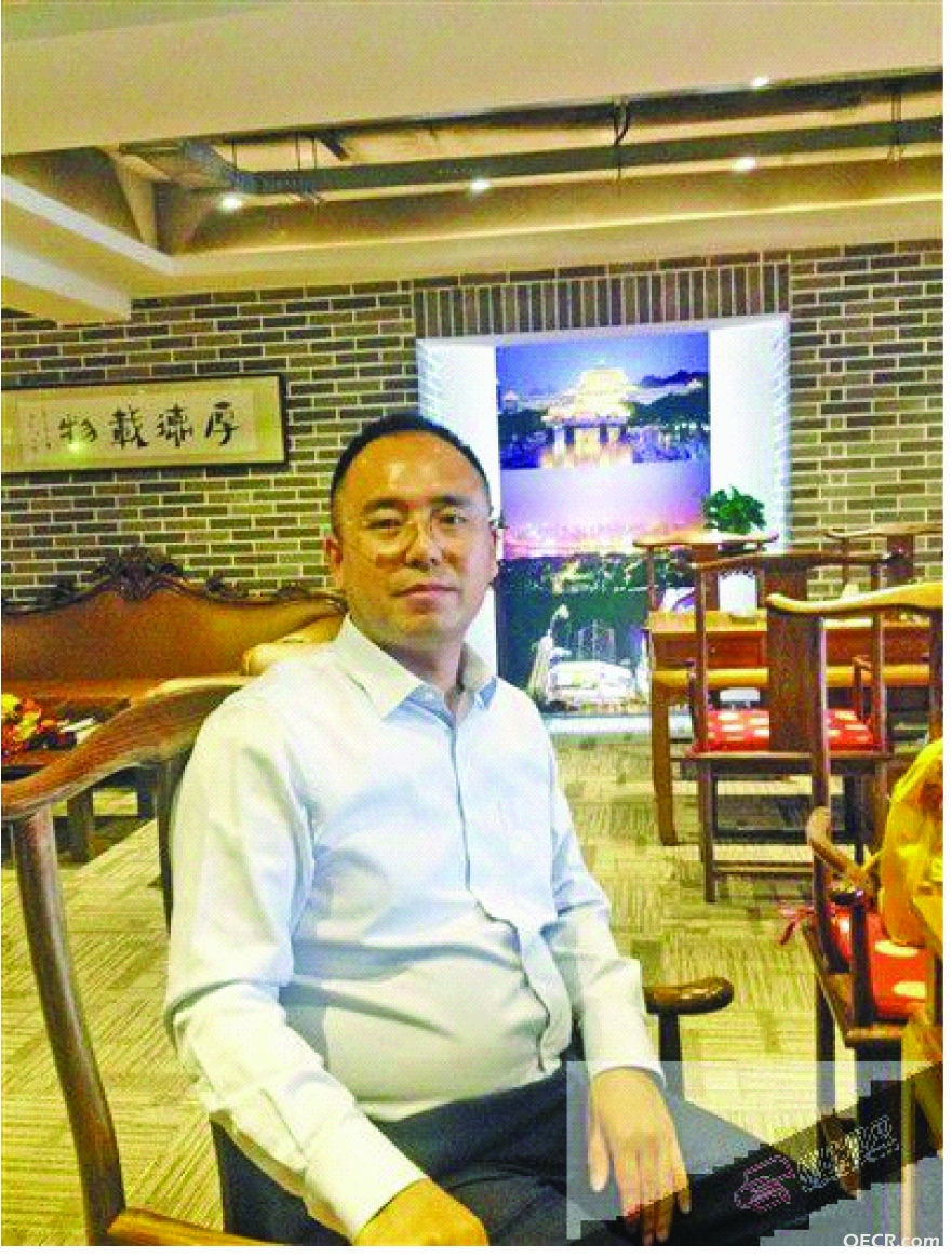 照明大王胡远宏.jpg