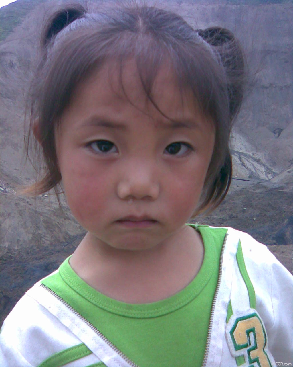 纯真的小孩.jpg